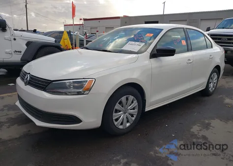 2013 Volkswagen Jetta 2.0L S z USA, uszkodzony, nr VIN 3VW2K7AJ0DM254665